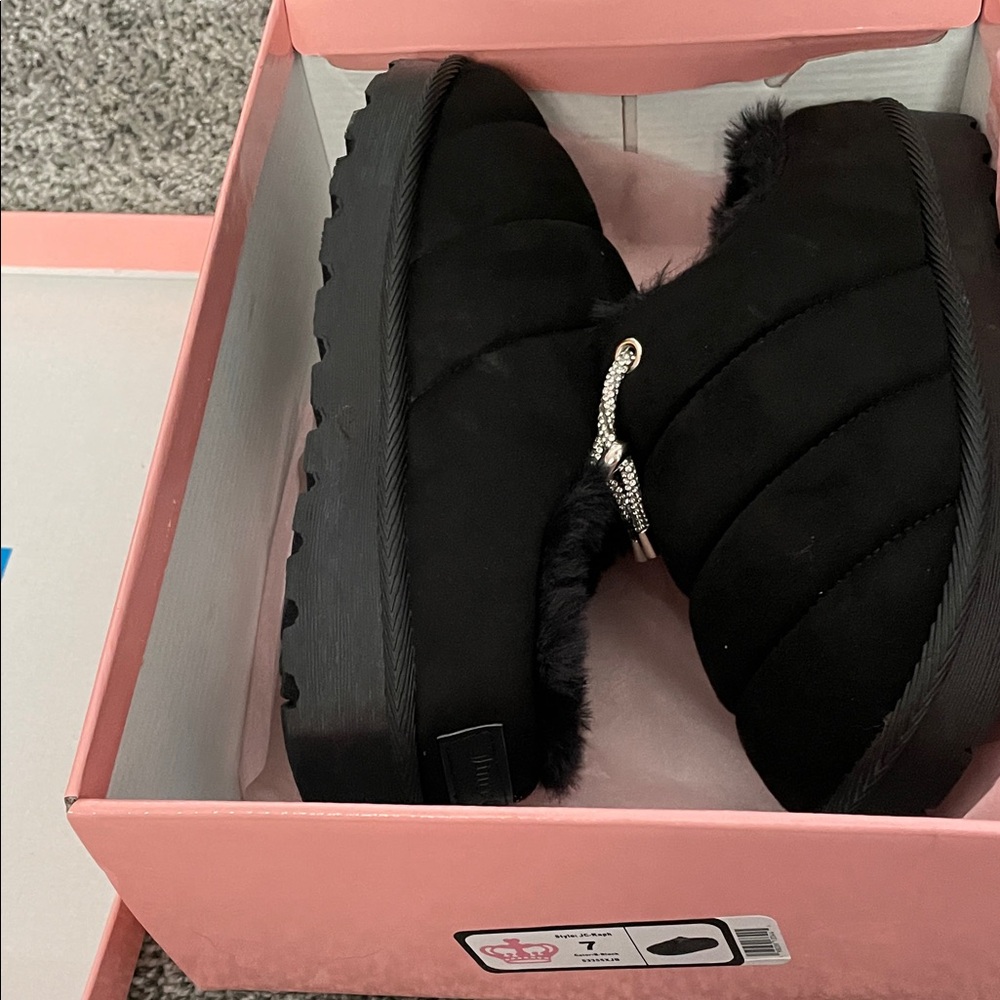 Juicy Couture Black Slippers-NWT - Picture 3 of 6